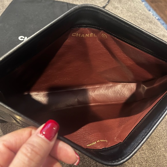Sold!!🔥 Chanel Clutch W/ Chain - Picture 10 of 15